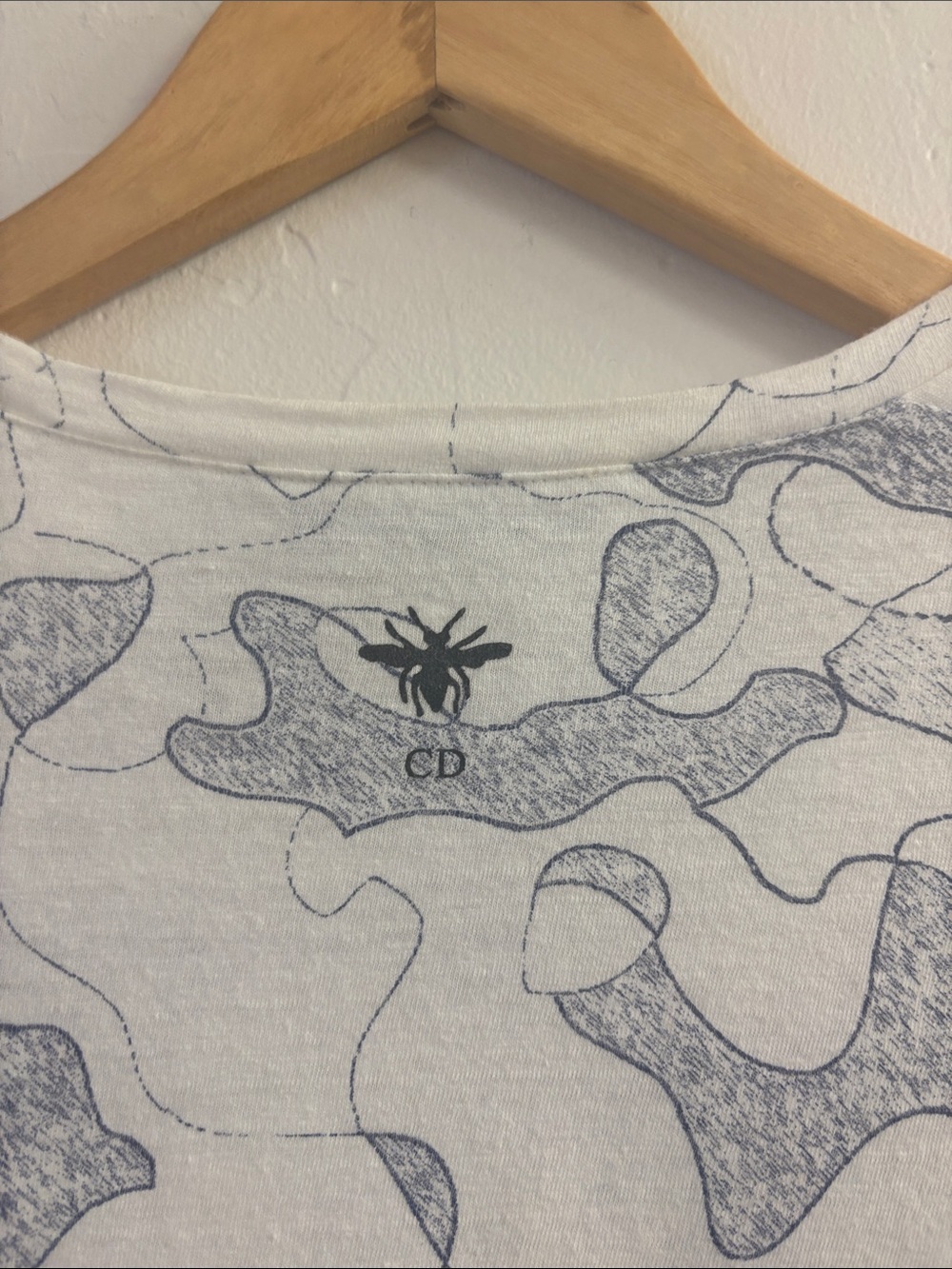 Dior White Short-Sleeve Tee with Navy Map & Nature Print - Picture 5 of 6